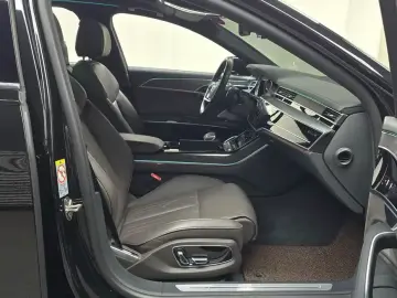 2023 Audi A8 с пробегом 28 277 км