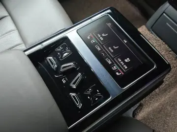 2023 Audi A8 с пробегом 28 277 км