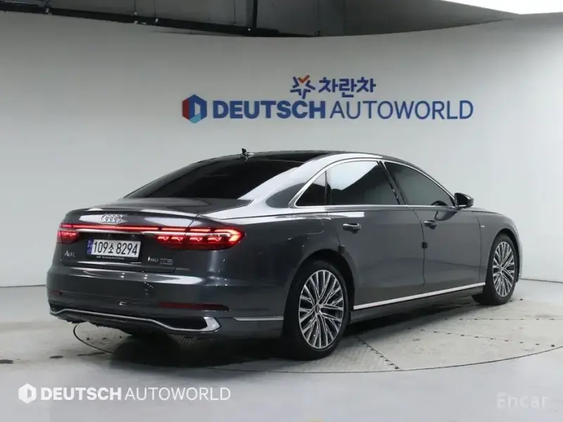 2022 Audi A8 с пробегом 65 303 км