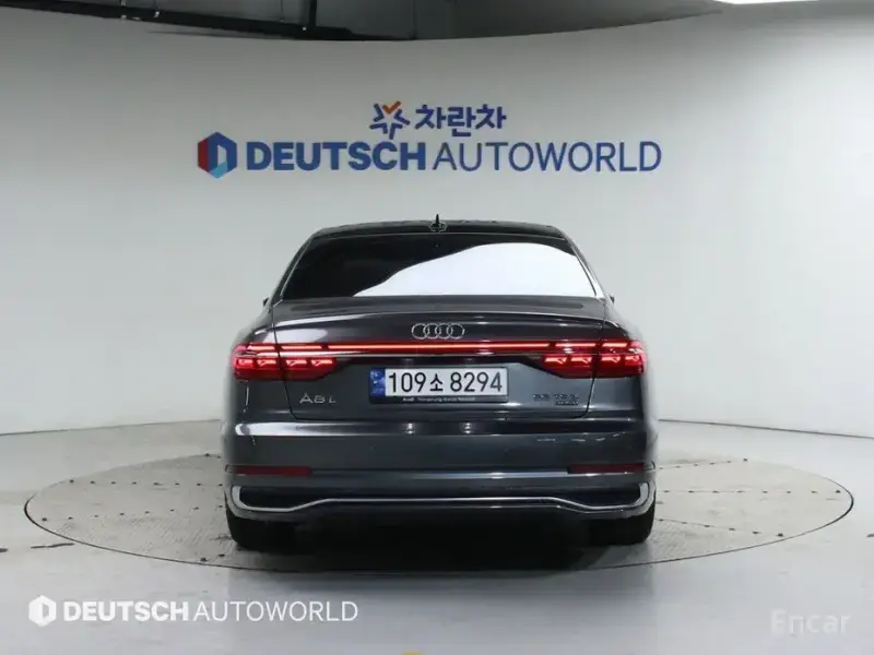 2022 Audi A8 с пробегом 65 303 км