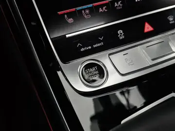2021 Audi A8 с пробегом 71 232 км