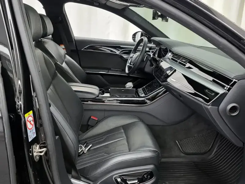 2021 Audi A8 с пробегом 98 640 км