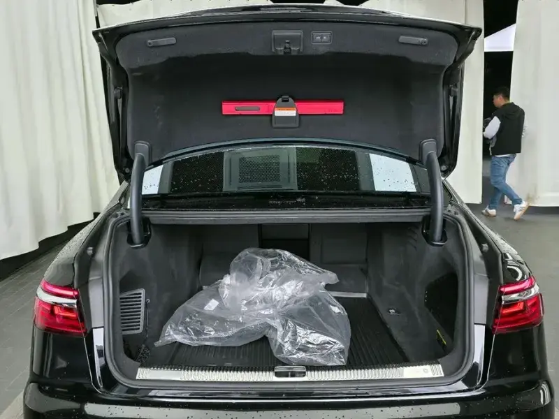 2021 Audi A8 с пробегом 98 640 км