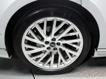 2021 Audi A8 с пробегом 110 292 км