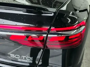 2021 Audi A8 с пробегом 98 640 км