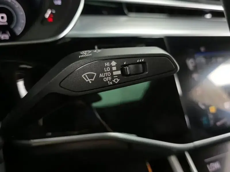 2021 Audi A8 с пробегом 98 640 км