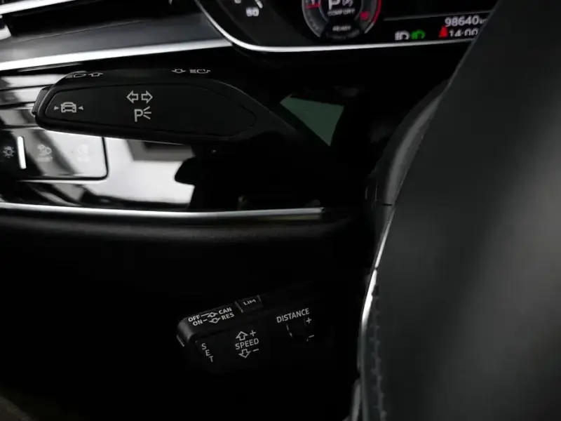 2021 Audi A8 с пробегом 98 640 км