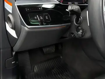 2021 Audi A8 с пробегом 98 640 км