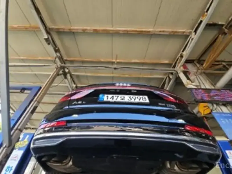 2021 Audi A8 с пробегом 125 984 км