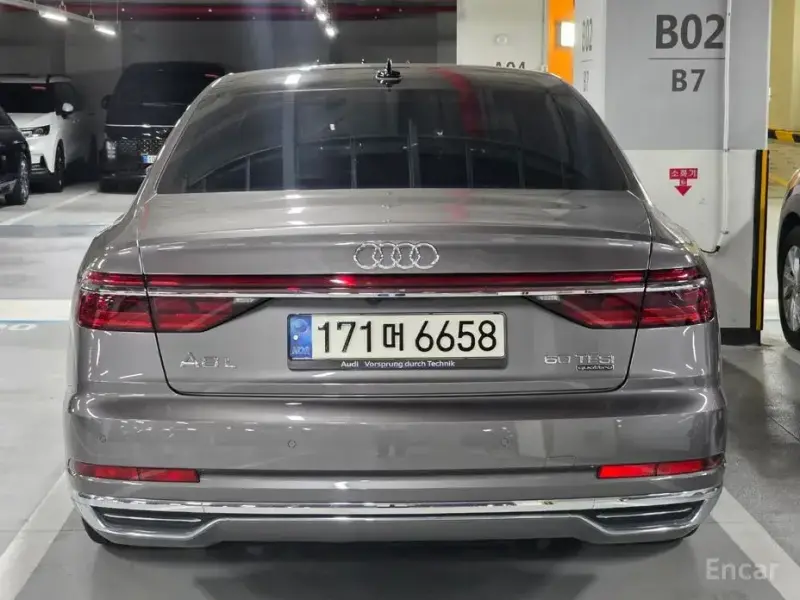 2021 Audi A8 с пробегом 54 000 км