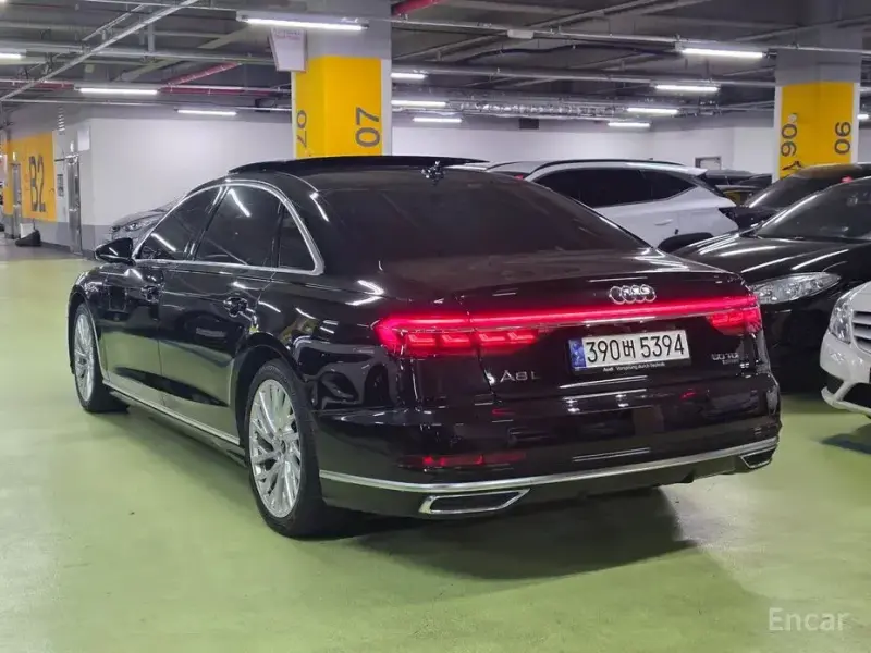 2021 Audi A8 с пробегом 70 000 км