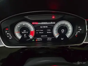 2021 Audi A8 с пробегом 70 000 км