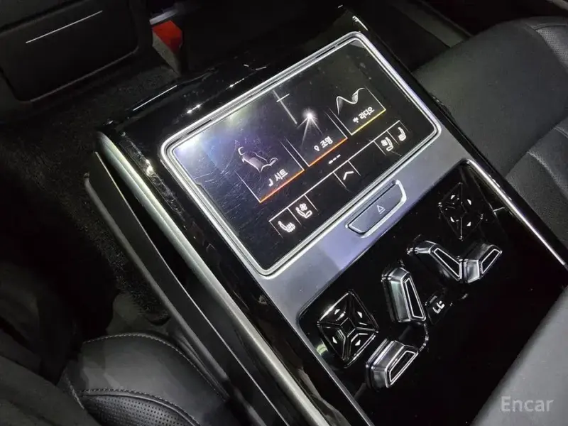 2021 Audi A8 с пробегом 70 000 км