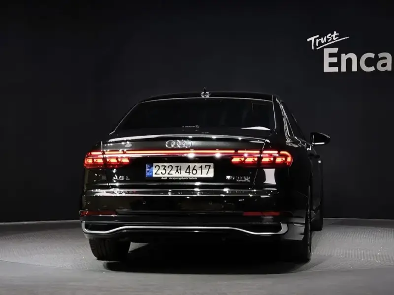 2023 Audi A8 с пробегом 80 921 км