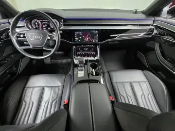 2023 Audi A8 с пробегом 80 921 км