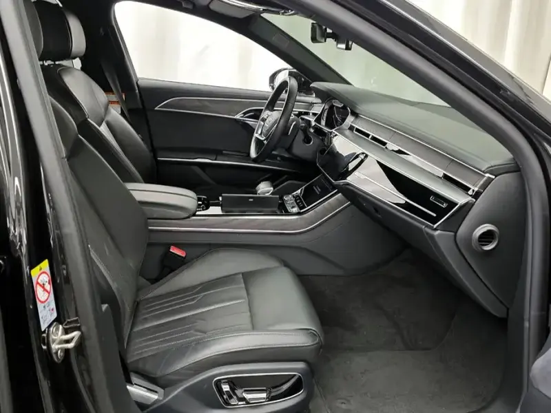 2023 Audi A8 с пробегом 80 921 км