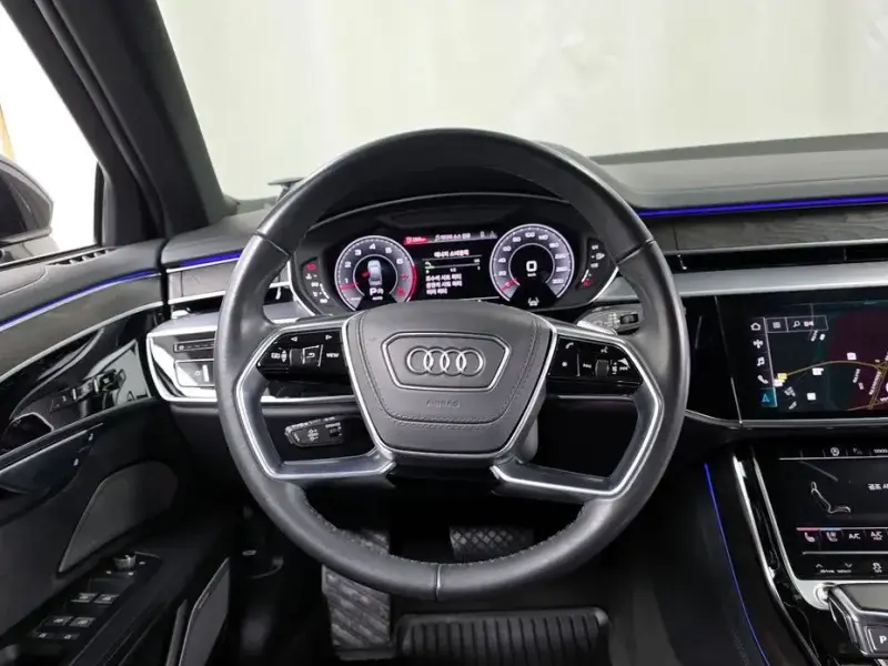 2023 Audi A8 с пробегом 80 921 км
