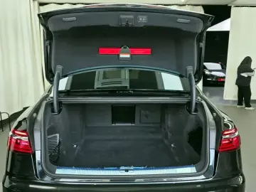 2023 Audi A8 с пробегом 80 921 км