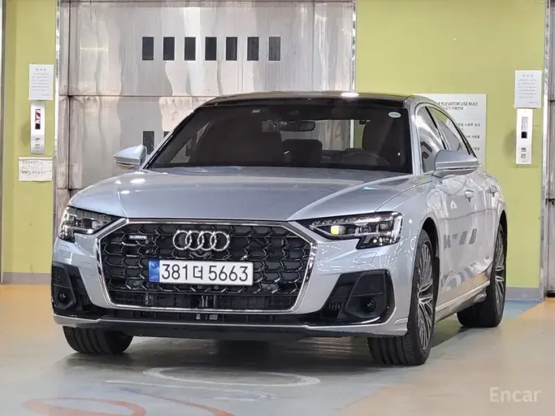 2023 Audi A8 с пробегом 4 100 км