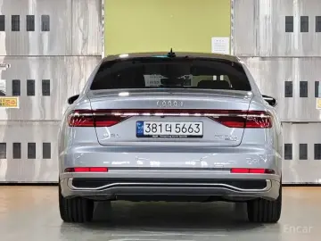 2023 Audi A8 с пробегом 4 100 км