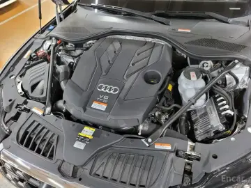 2023 Audi A8 с пробегом 4 100 км