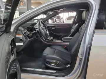 2023 Audi A8 с пробегом 4 100 км