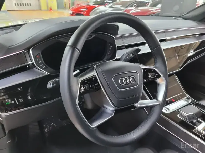 2023 Audi A8 с пробегом 4 100 км
