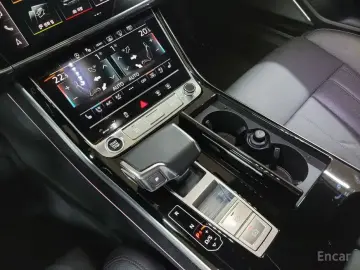 2023 Audi A8 с пробегом 4 100 км