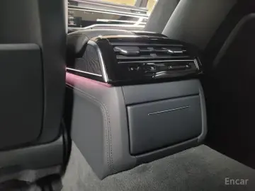 2023 Audi A8 с пробегом 4 100 км