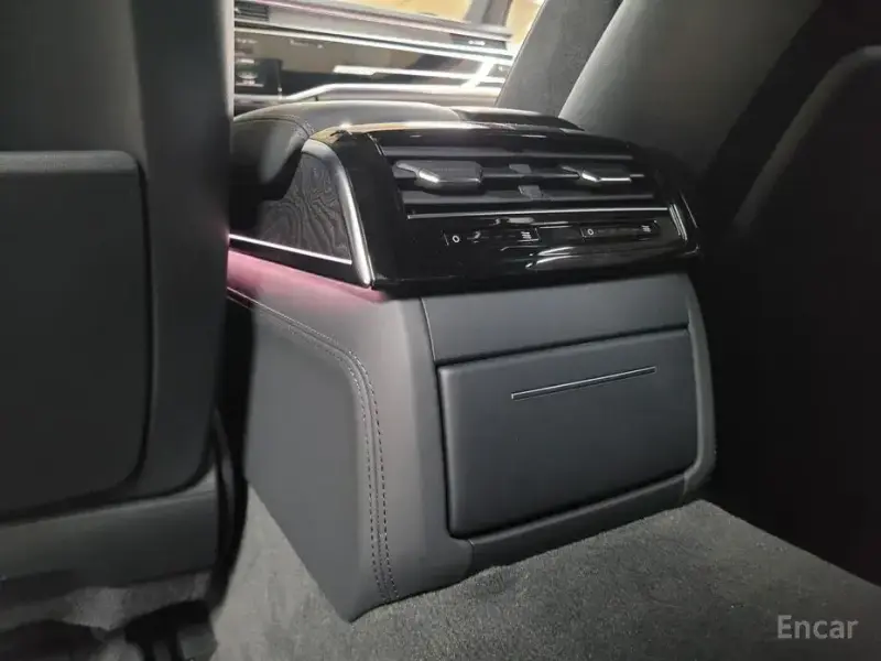 2023 Audi A8 с пробегом 4 100 км