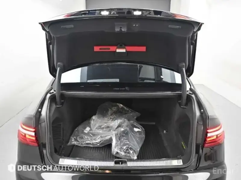 2021 Audi A8 с пробегом 98 700 км