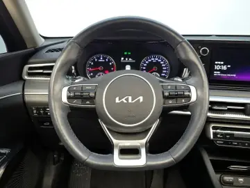 2022 Kia K5 с пробегом 45 908 км