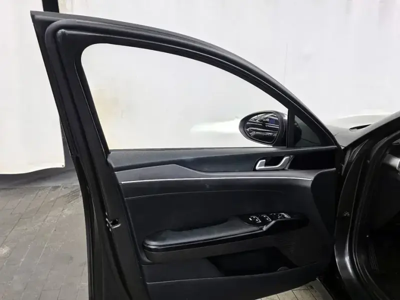 2022 Kia K5 с пробегом 51 044 км