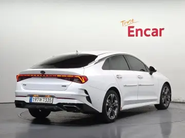 2021 Kia K5 с пробегом 43 931 км