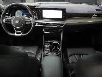 2021 Kia K5 с пробегом 43 931 км