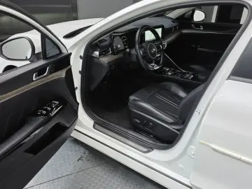 2021 Kia K5 с пробегом 43 931 км