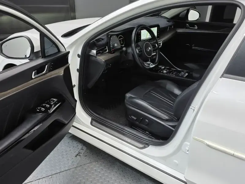 2021 Kia K5 с пробегом 43 931 км