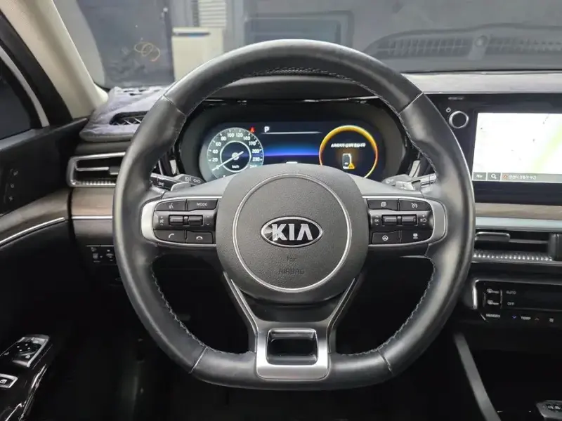2021 Kia K5 с пробегом 43 931 км