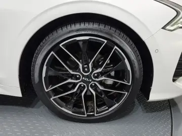 2022 Kia K5 с пробегом 43 508 км