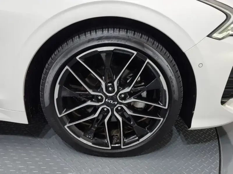 2022 Kia K5 с пробегом 43 508 км