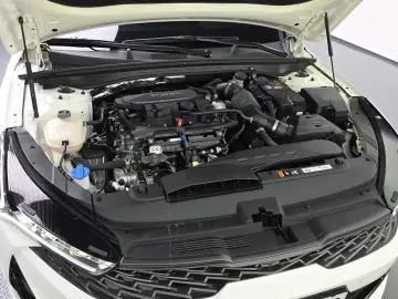 2021 Kia K5 с пробегом 42 119 км
