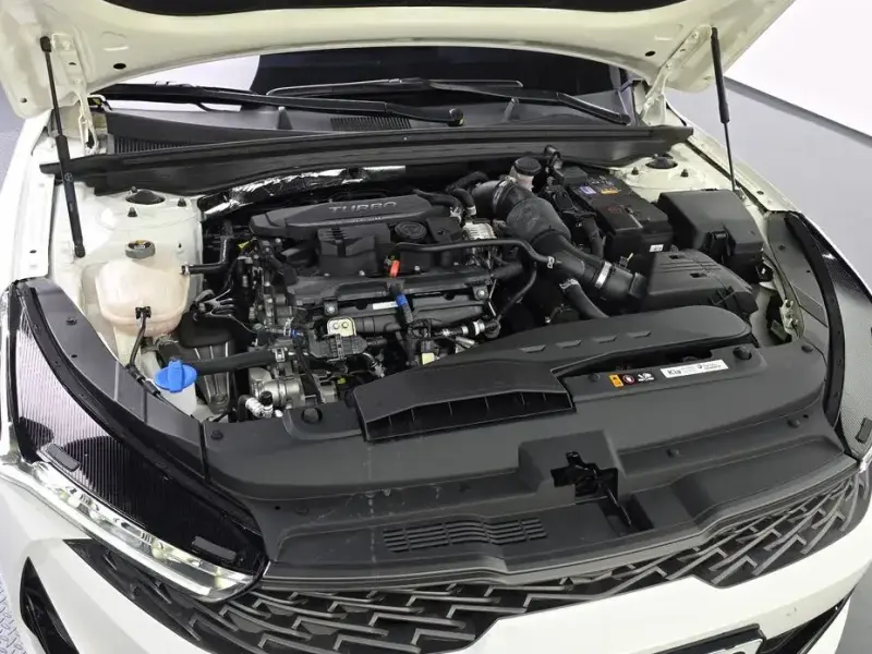 2021 Kia K5 с пробегом 42 119 км