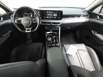 2021 Kia K5 с пробегом 42 119 км