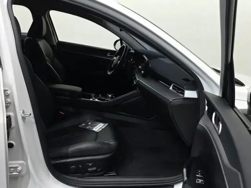 2021 Kia K5 с пробегом 42 119 км