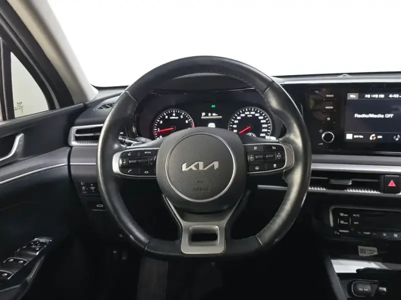 2021 Kia K5 с пробегом 42 119 км