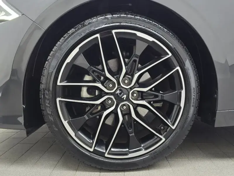 2021 Kia K5 с пробегом 43 266 км