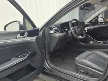 2021 Kia K5 с пробегом 43 266 км