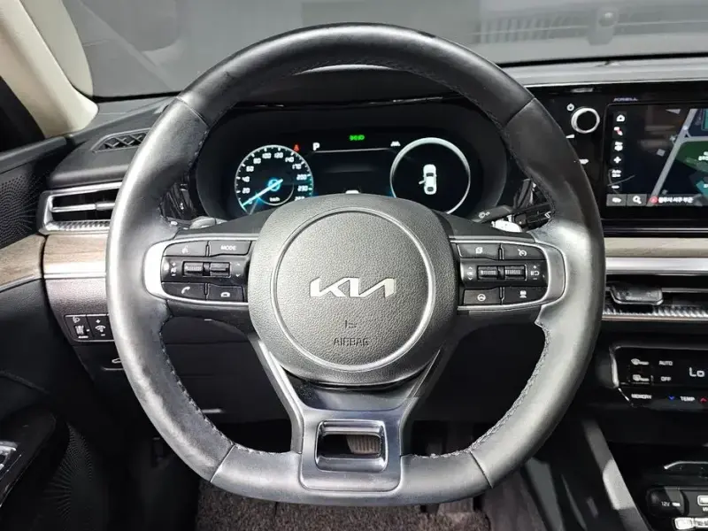 2021 Kia K5 с пробегом 48 402 км