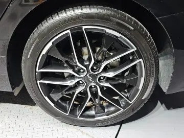 2021 Kia K5 с пробегом 48 402 км