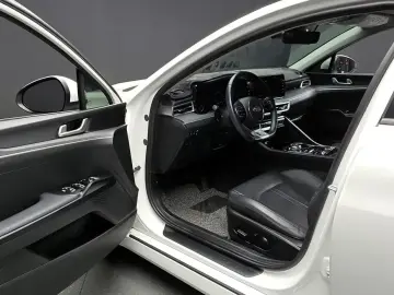 2021 Kia K5 с пробегом 56 768 км